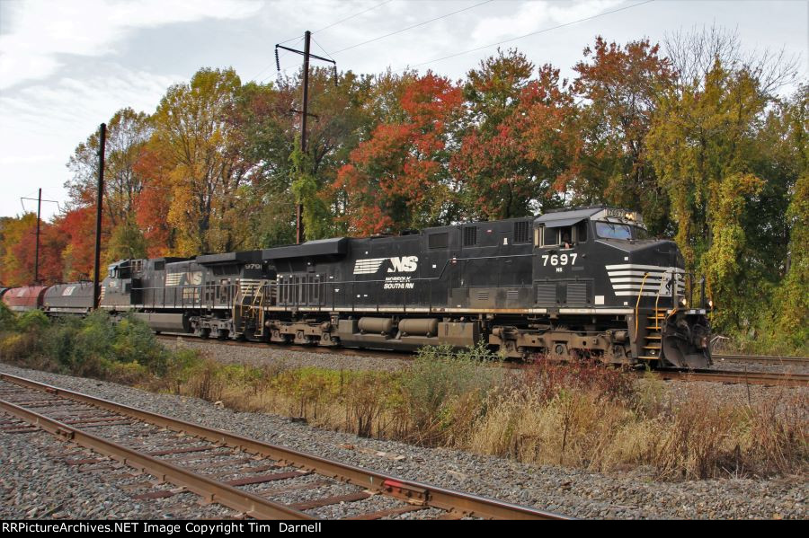 NS 7697 leads 14G past some fall colors.